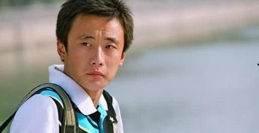 明星李滨,光影交错，演绎人生百态