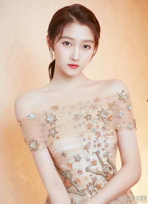 彤字明星,闪耀舞台的璀璨星辰