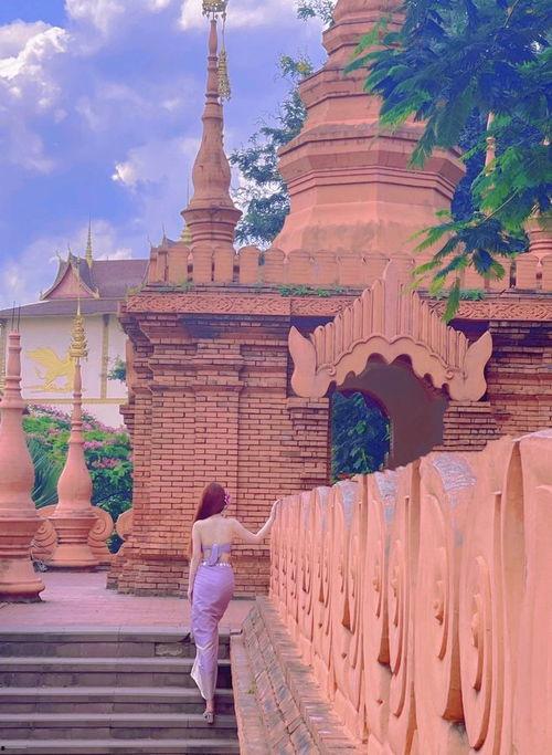 西双版纳网红有谁啊,揭秘热带雨林中的网络明星