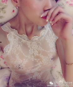 大胸微博网红,微博上的人气焦点与时尚风向标”