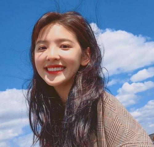 崔馨禾怎么成为网红,从素人到网红的蜕变之路