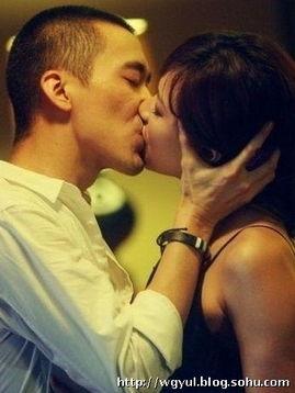 女明星吻戏床上,女明星床戏吻戏幕后揭秘